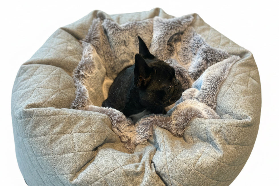 Cama para perros - Cueva Hideaway Stitch