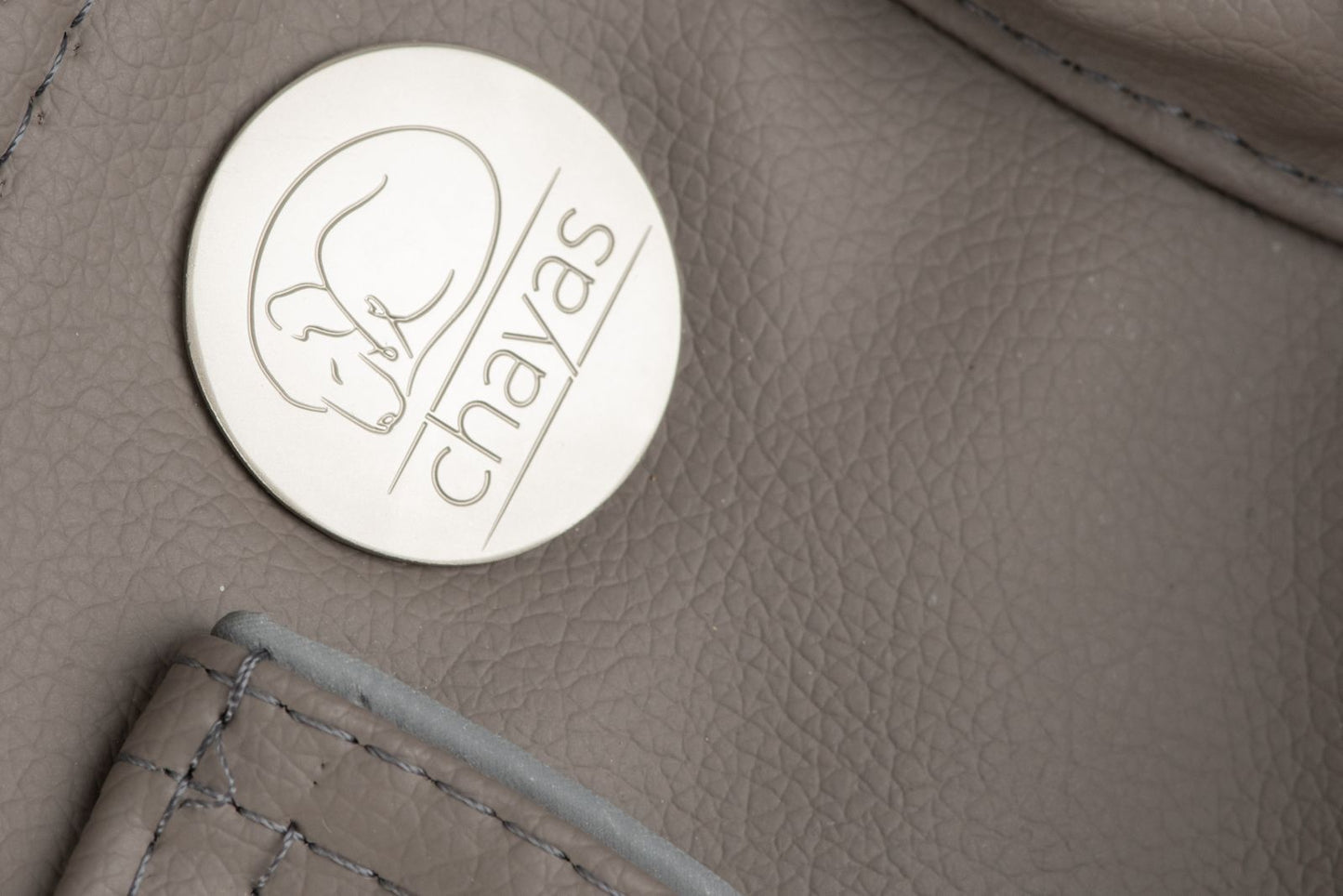 Weekender 4Seasons — chocolate, size M.