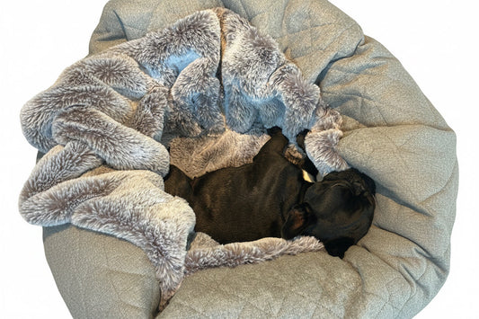 dog bed - Hideaway cave stitch