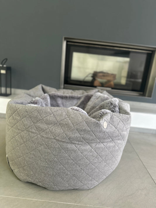 dog bed - Hideaway cave stitch