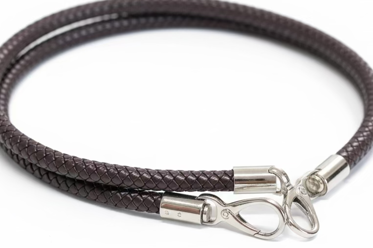 Snap it — braided interchangeable handle
